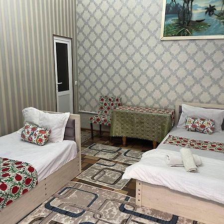 Madina-Mehribon Hotell Buchara Rum bild